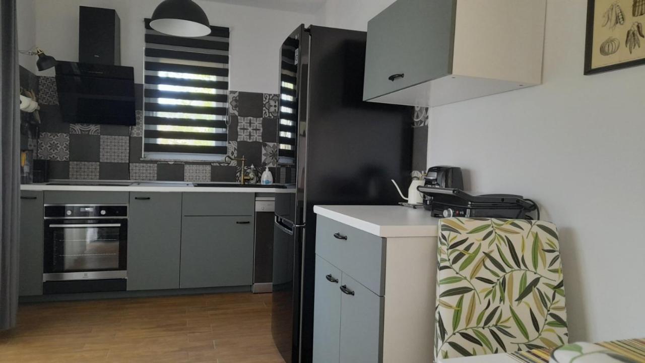 Apartments & Room Danijel Pinezići Eksteriør bilde